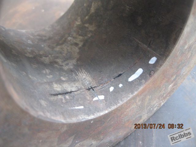 土耳其拉后溜导向套内孔裂纹.jpg