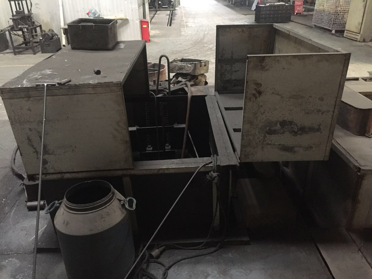 井式炉淬火油池