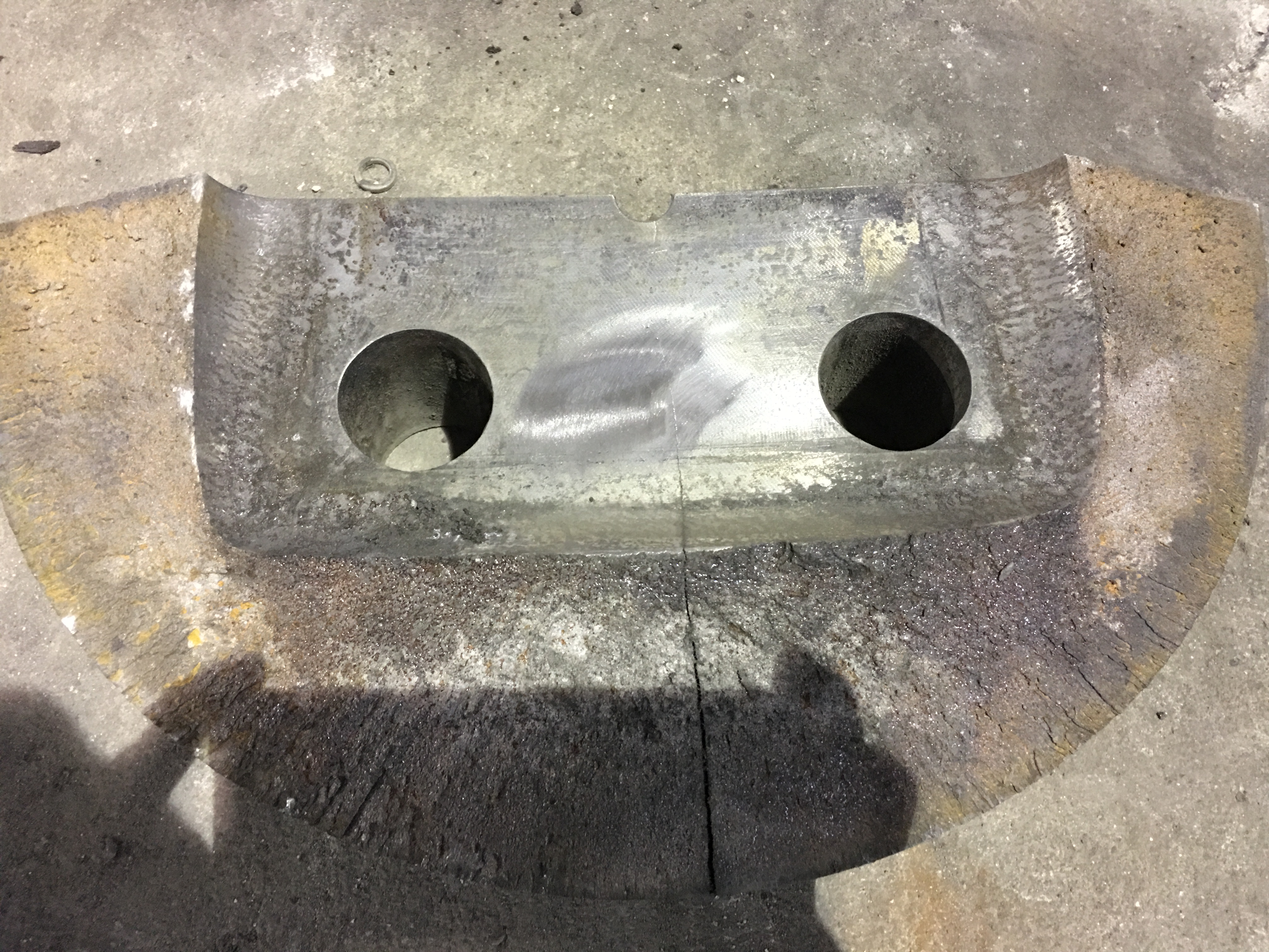 模具底座断裂面