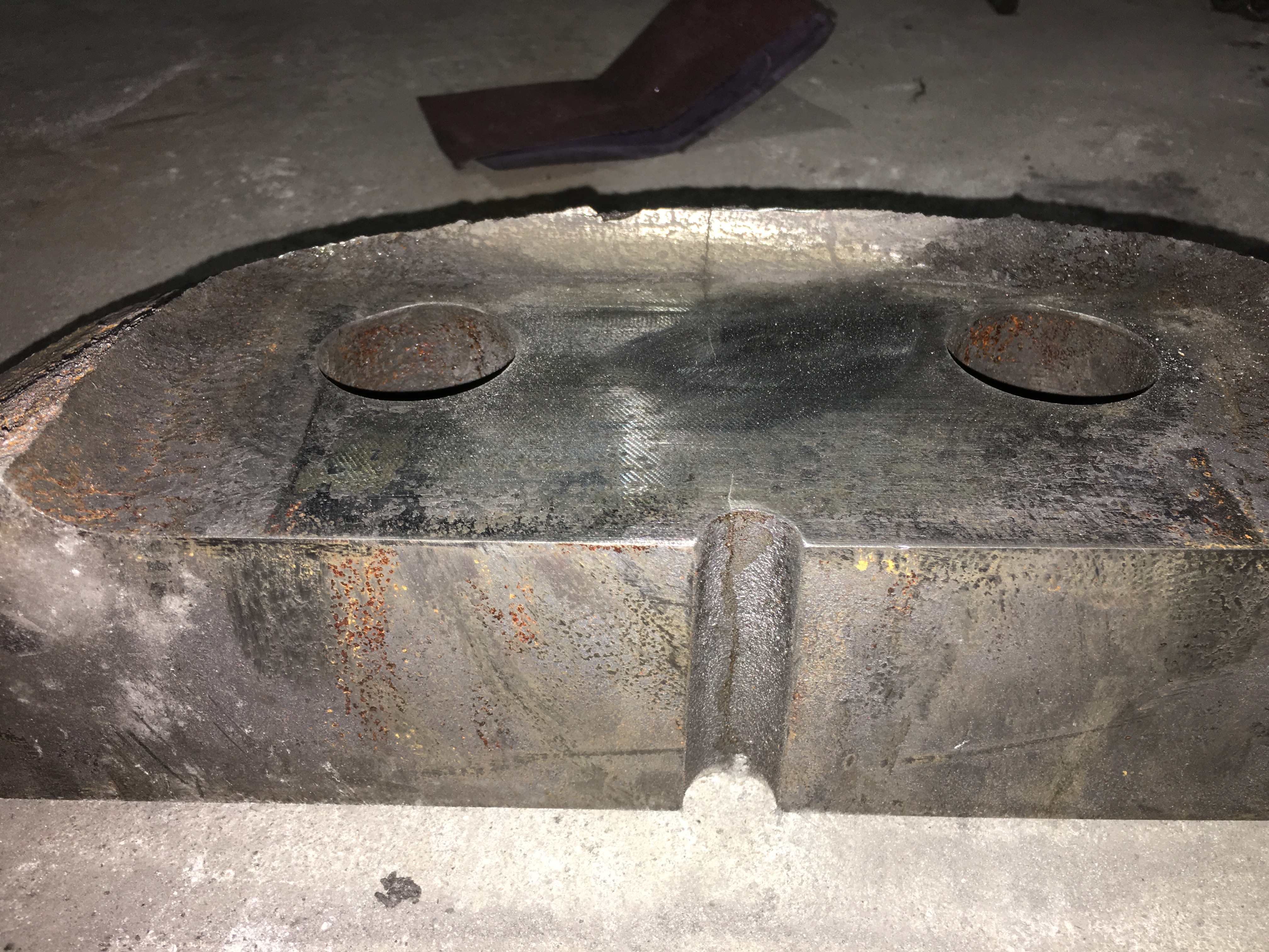模具底座断裂面