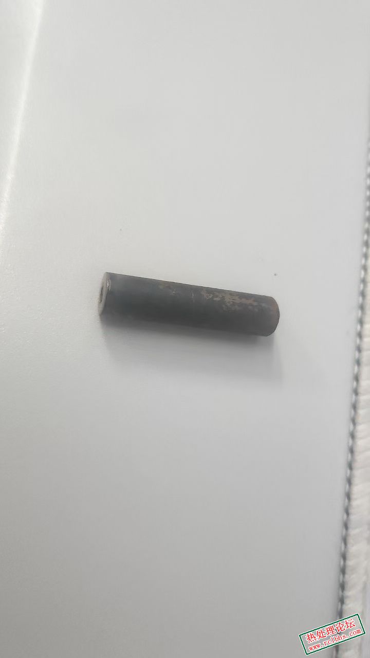 840淬火保温15分钟，外面好像有点碳化了