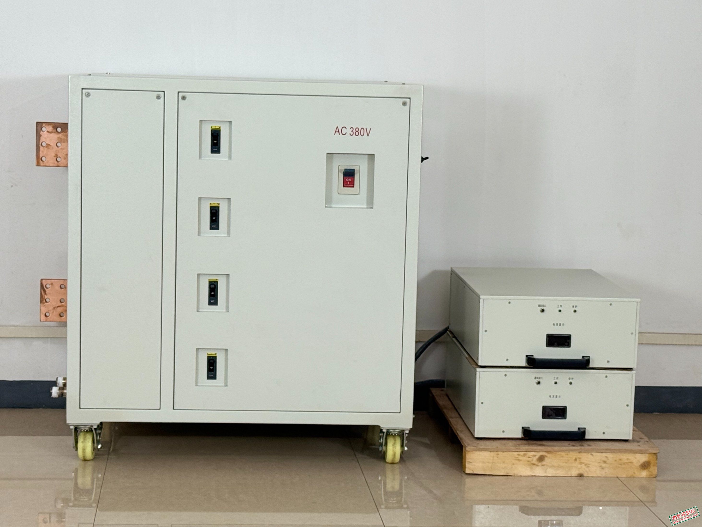 8000A-15V-IGBT-DC-Low-Voltage-Three-Phase-Metal-Smelting-Rectifier-Switching-Pow.jpg