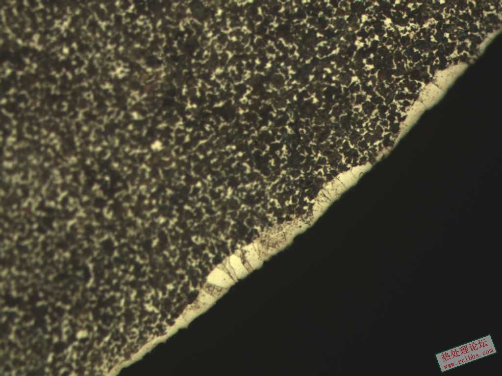200倍放大，全脱碳层深度0.04mm