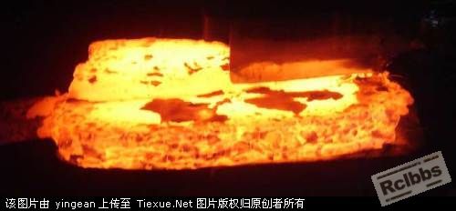 第一次折煅，不知道这样表述有错没，中间应该是有个刀吧？