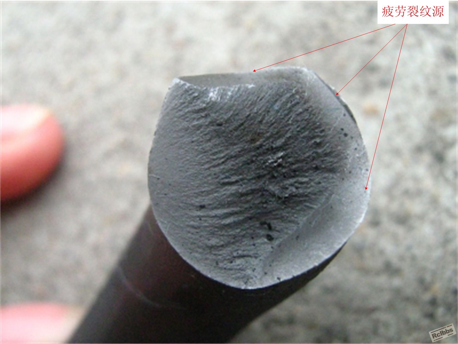 材料60Si2MnA，直径13mm，I型弹条，疲劳试验262W次断裂.jpg