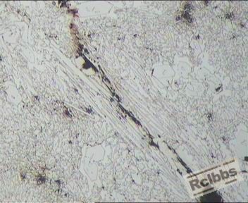高铬白口铸铁裂纹2.jpg